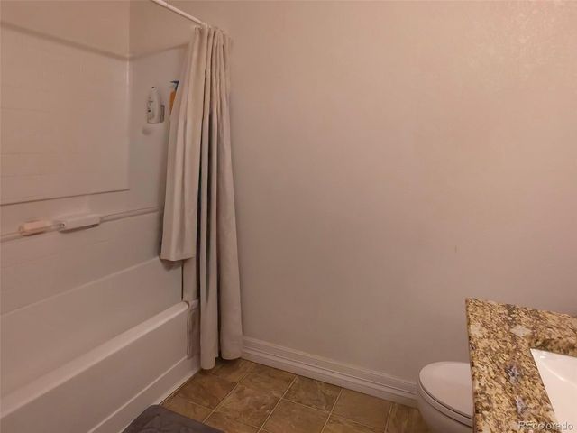 5560 Lewiston St, Denver, CO 80239