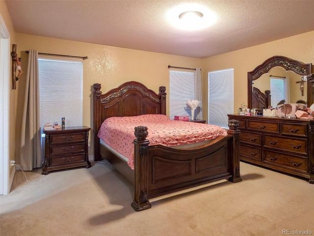 5560 Lewiston St, Denver, CO 80239