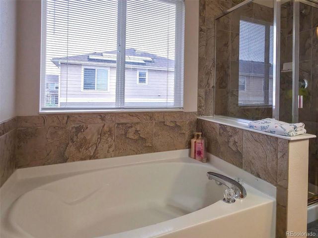 5560 Lewiston St, Denver, CO 80239