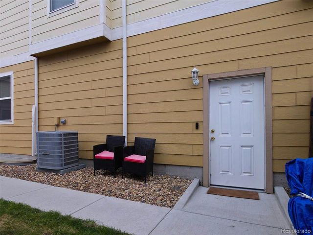 5560 Lewiston St, Denver, CO 80239
