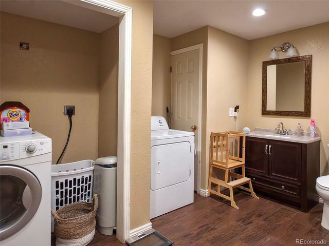 5560 Lewiston St, Denver, CO 80239