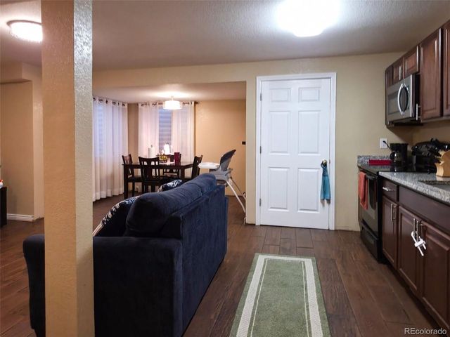5560 Lewiston St, Denver, CO 80239