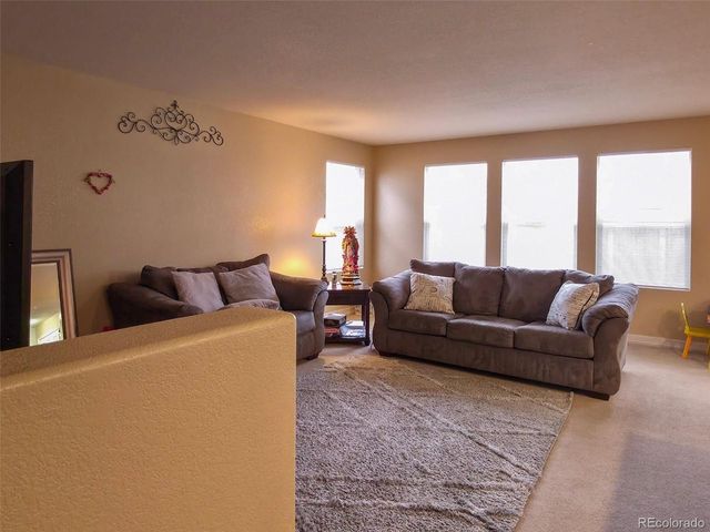 5560 Lewiston St, Denver, CO 80239
