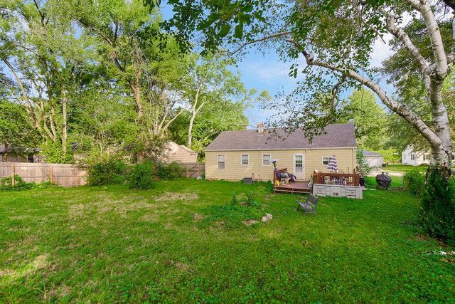 8805 E 73rd Street, Raytown, MO 64133