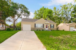 8805 E 73rd Street, Raytown, MO 64133