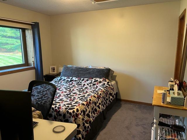 1302 Summer Hill Drive 1302, South Windsor, CT 06074