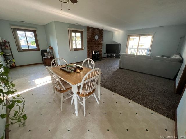 1302 Summer Hill Drive 1302, South Windsor, CT 06074