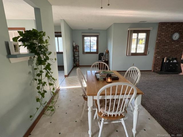 1302 Summer Hill Drive 1302, South Windsor, CT 06074