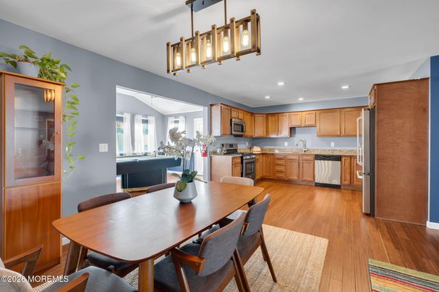 18 Mizzen Drive, Barnegat, NJ 08005