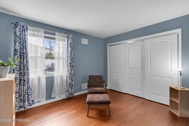 18 Mizzen Drive, Barnegat, NJ 08005