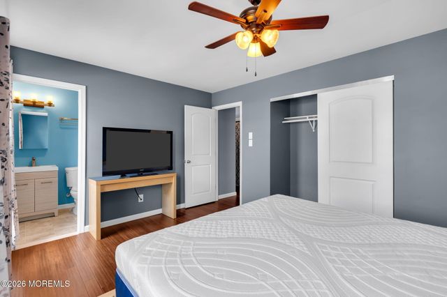 18 Mizzen Drive, Barnegat, NJ 08005