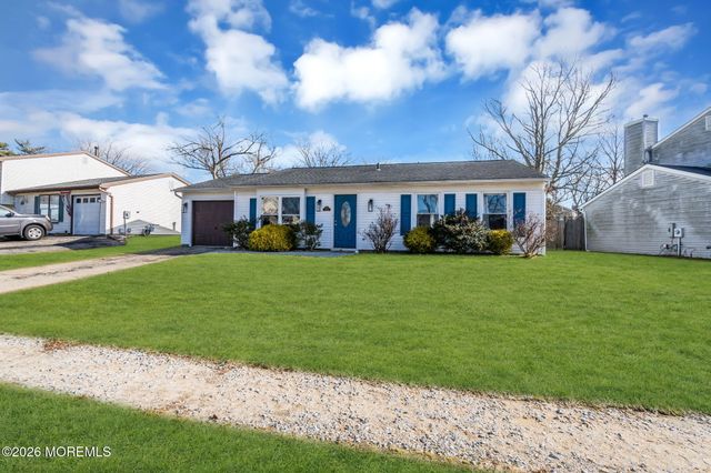 18 Mizzen Drive, Barnegat, NJ 08005