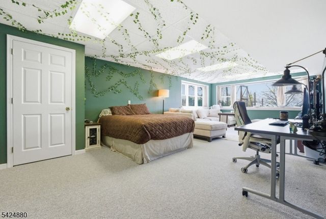 19 Allerton Rd, Clinton Twp., NJ 08833