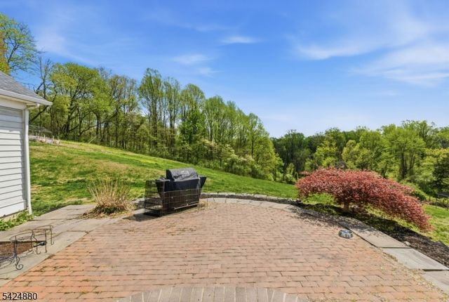 19 Allerton Rd, Clinton Twp., NJ 08833