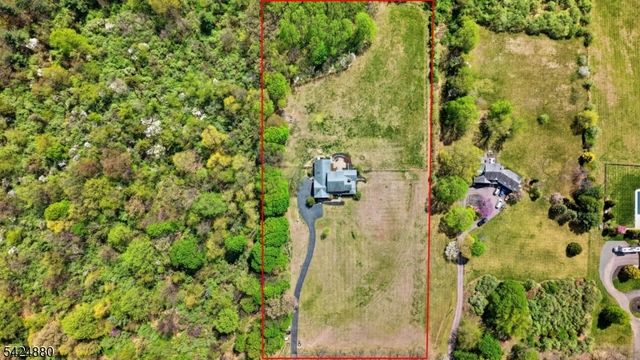 19 Allerton Rd, Clinton Twp., NJ 08833