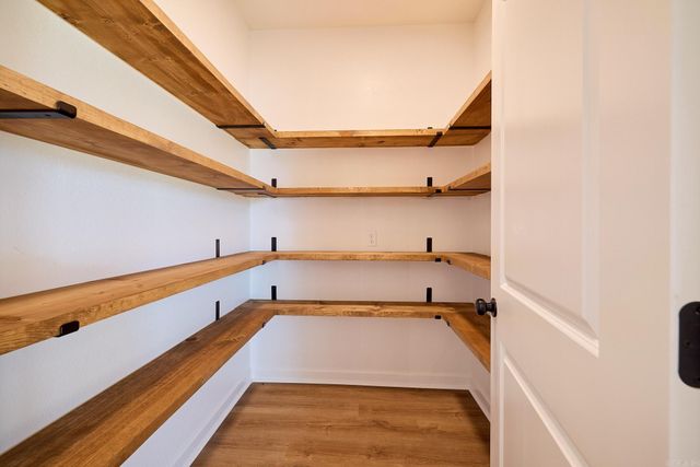 10557 W Miller Sardis Road, Bauxite, AR 72011