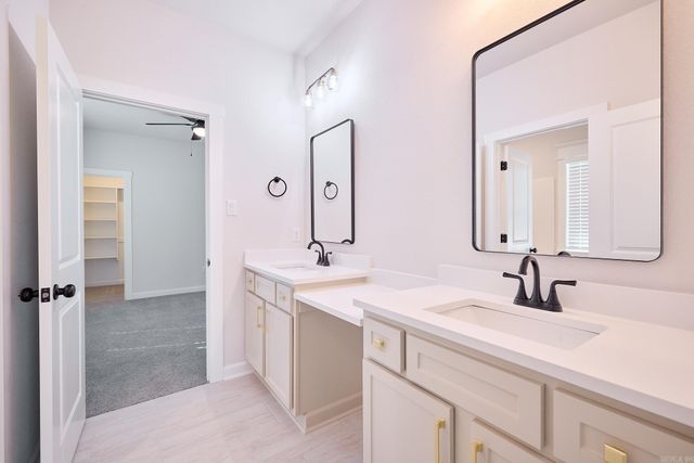 10557 W Miller Sardis Road, Bauxite, AR 72011