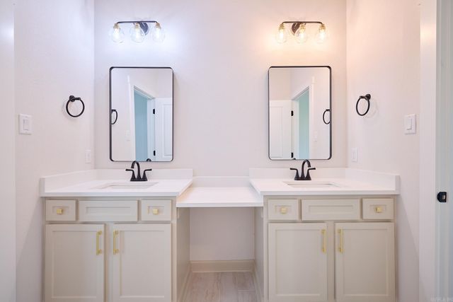 10557 W Miller Sardis Road, Bauxite, AR 72011