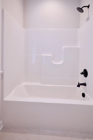 10557 W Miller Sardis Road, Bauxite, AR 72011