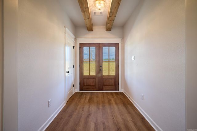 10557 W Miller Sardis Road, Bauxite, AR 72011