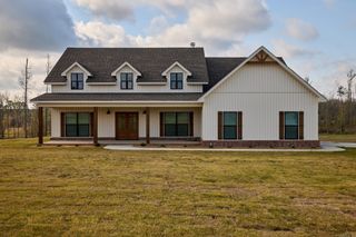10557 W Miller Sardis Road, Bauxite, AR 72011