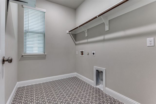 17620 Bottlebrush Drive, Dallas, TX 75252