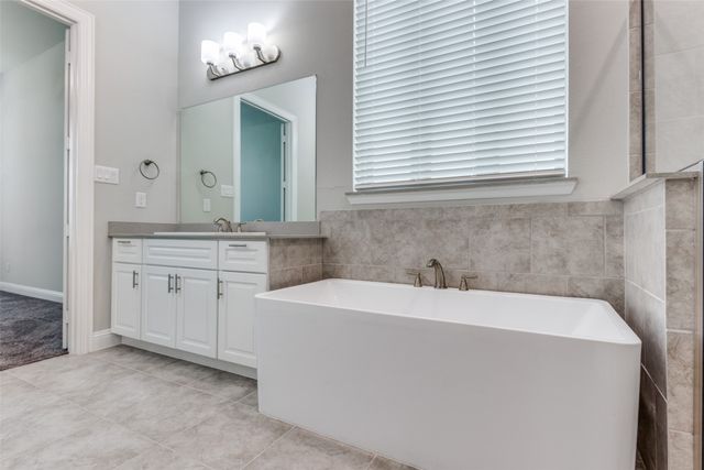 17620 Bottlebrush Drive, Dallas, TX 75252