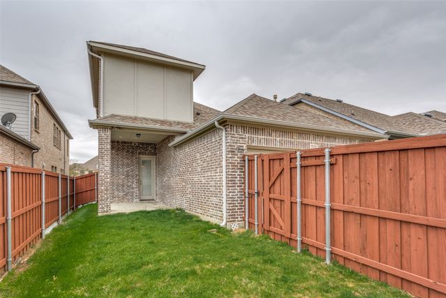 17620 Bottlebrush Drive, Dallas, TX 75252
