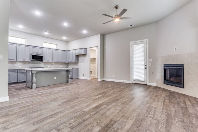 17620 Bottlebrush Drive, Dallas, TX 75252