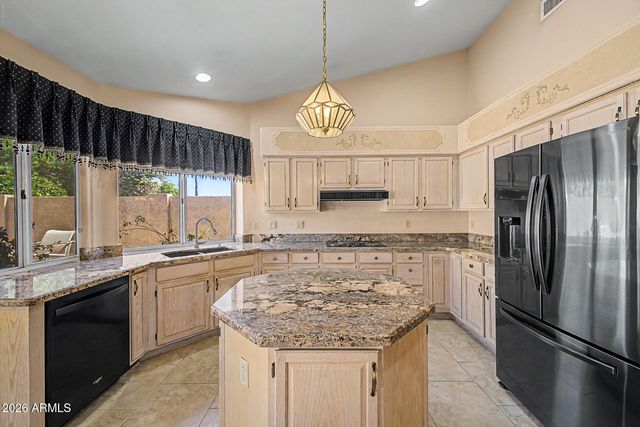 19105 N 90TH Drive, Peoria, AZ 85382