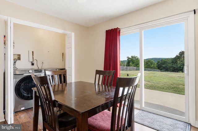 102 WISHBONE CIR, Hedgesville, WV 25427