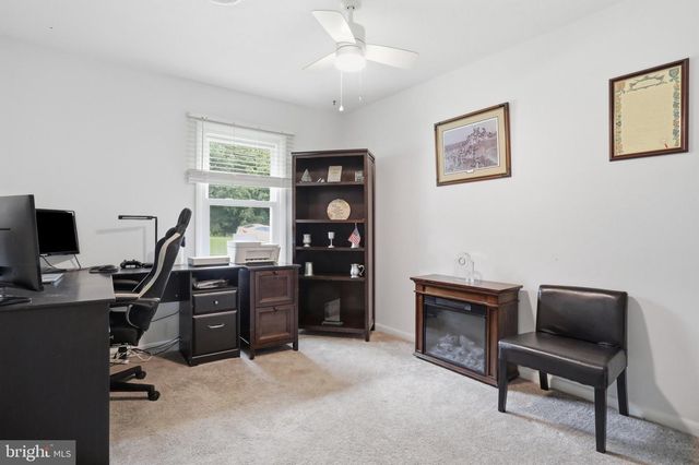 102 WISHBONE CIR, Hedgesville, WV 25427