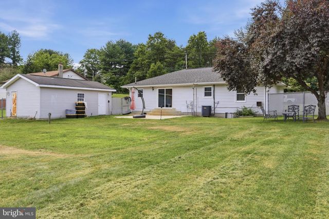 102 WISHBONE CIR, Hedgesville, WV 25427