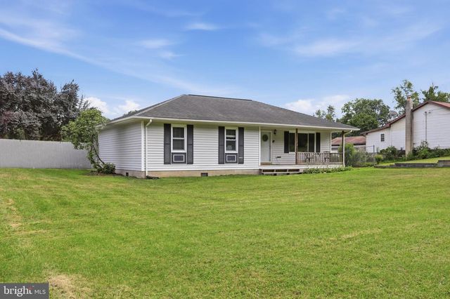 102 WISHBONE CIR, Hedgesville, WV 25427