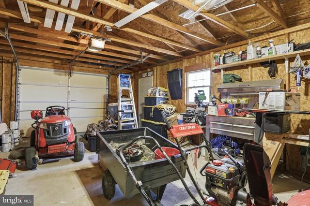 102 WISHBONE CIR, Hedgesville, WV 25427