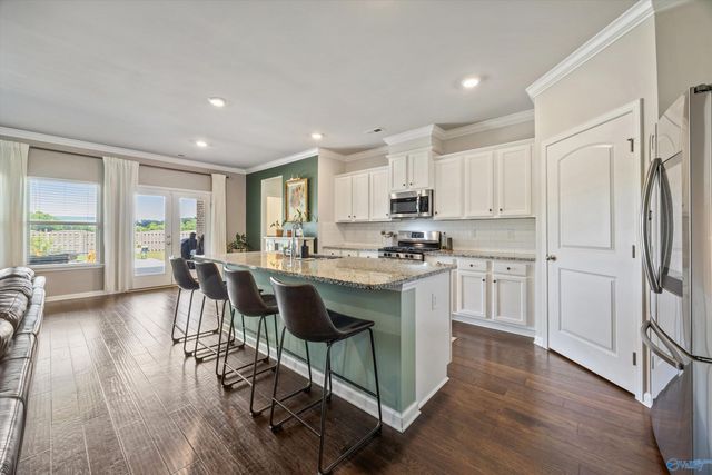 7037 Regency Lane, Gurley, AL 35748