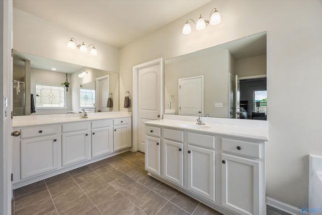 7037 Regency Lane, Gurley, AL 35748