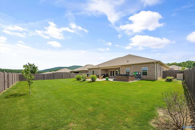 7037 Regency Lane, Gurley, AL 35748