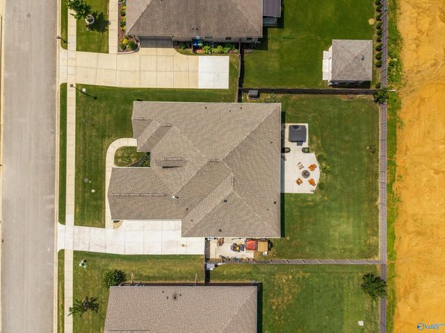 7037 Regency Lane, Gurley, AL 35748