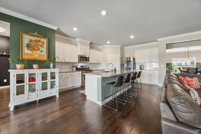 7037 Regency Lane, Gurley, AL 35748
