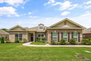 7037 Regency Lane, Gurley, AL 35748