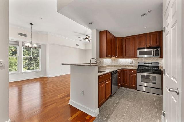 38 Village Rd 715, Middleton, MA 01949