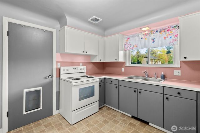 4612 14th Avenue SE, Lacey, WA 98503