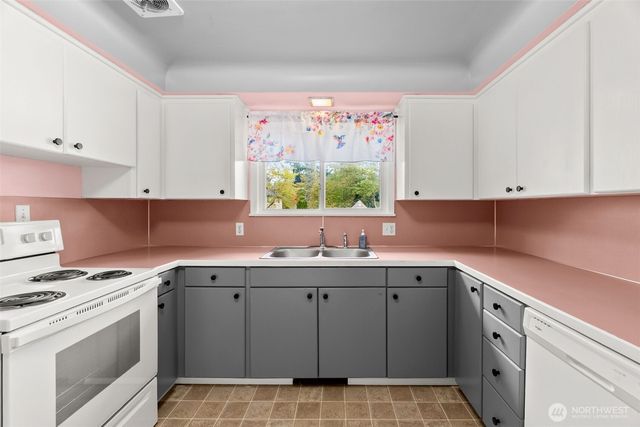 4612 14th Avenue SE, Lacey, WA 98503