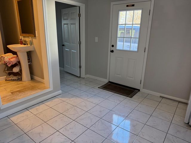 385 PINHOOK DR, Savannah, TN 38372