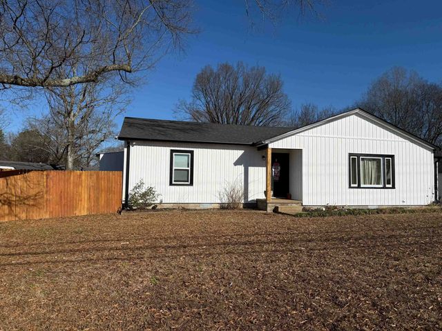 385 PINHOOK DR, Savannah, TN 38372