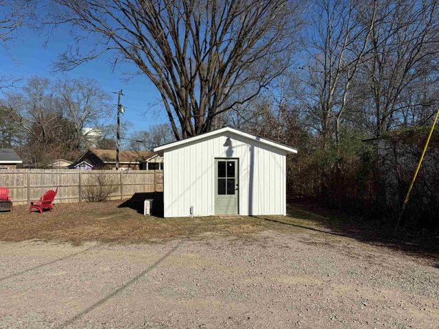 385 PINHOOK DR, Savannah, TN 38372