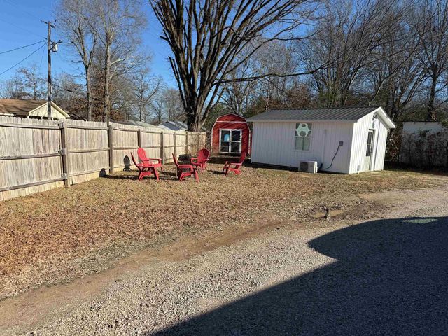 385 PINHOOK DR, Savannah, TN 38372
