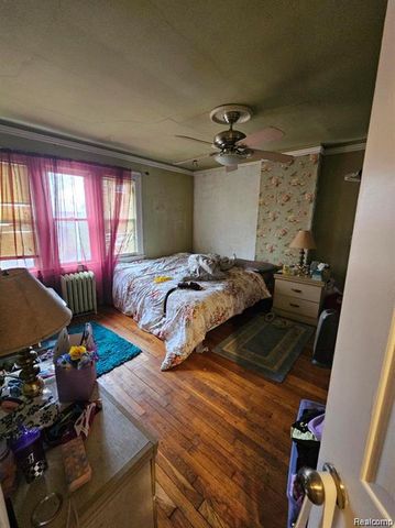 2036 COLLINGWOOD Street, Detroit, MI 48206