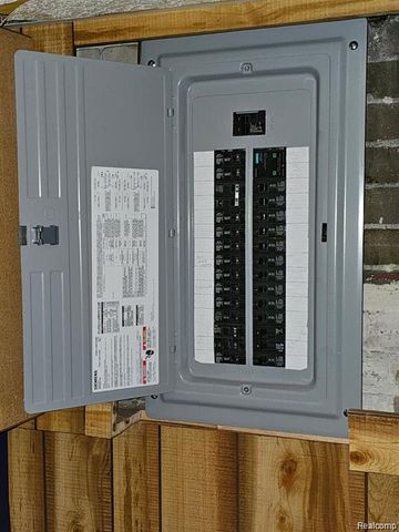 2036 COLLINGWOOD Street, Detroit, MI 48206